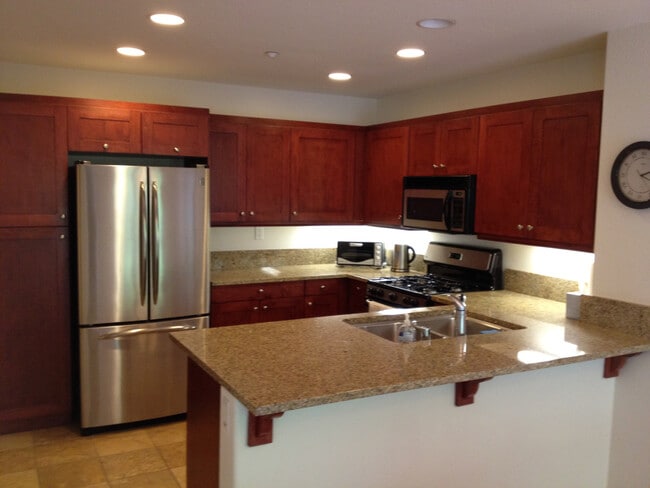 Building Photo - 3546 Sandcastle Ln