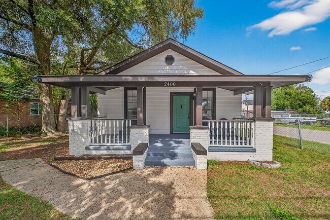 Foto del edificio - 2400 W Gadsden St