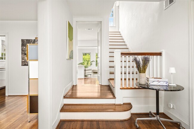 Foto del edificio - 2120 Quenby St