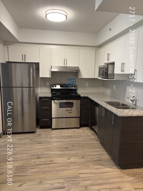 Photo du bâtiment - 258B-258B Sunview St