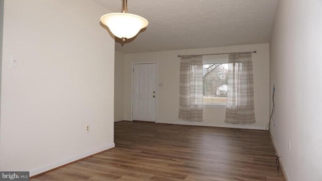 Foto del edificio - 6910 Hawthorne Rd