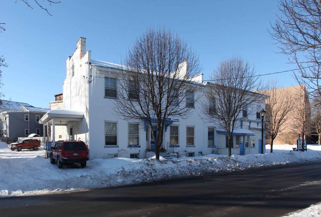 302 Canal St, Palmyra, NY 14522 Apartments in Palmyra, NY