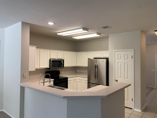Foto del edificio - 3304 Santee Dr