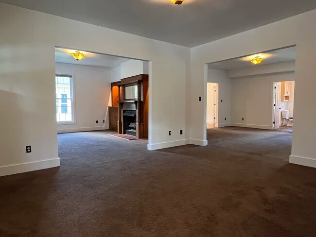 Foto del edificio - 723 E 10th St