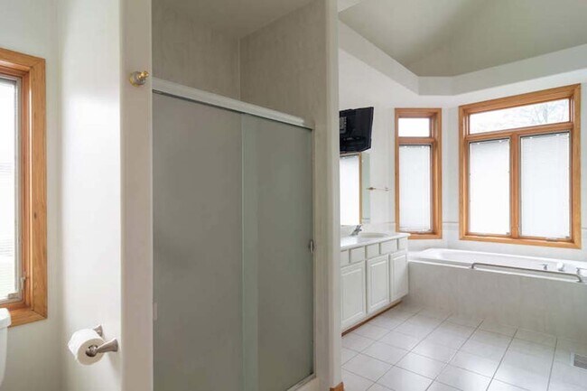 Foto del edificio - 922 W Chesterfield Ct