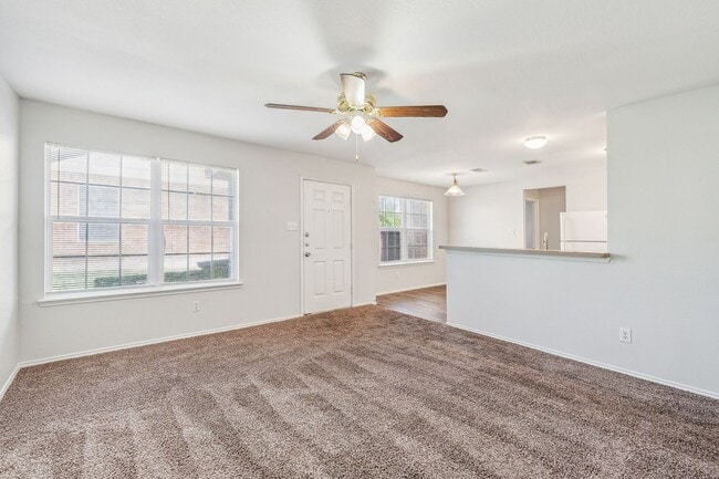 Building Photo - Spacious 4-Bedroom Home with Private Fenced Yard in Fort Worth