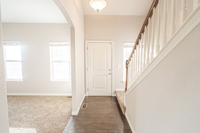 Foto del edificio - This 3,107 square foot single family home ...