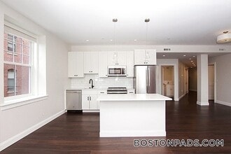 Building Photo - 120 Washington St