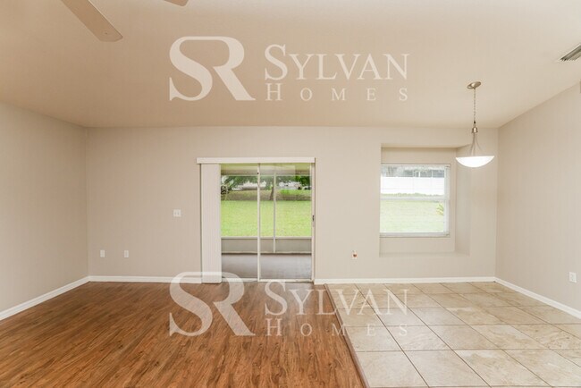 Building Photo - 10522 Juliano Dr