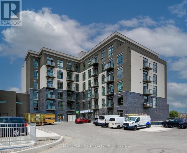 Building Photo - 10 Mallard Trl