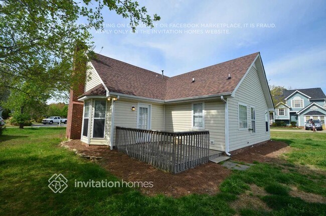 Foto del edificio - 4301 Emerald Ln