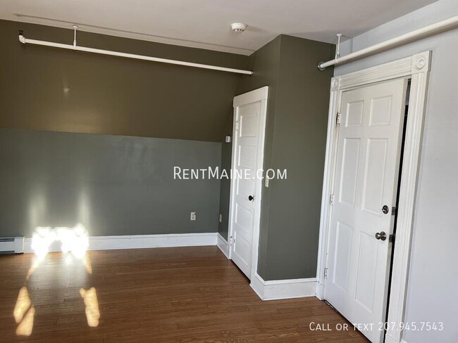 Building Photo - 145 Union St