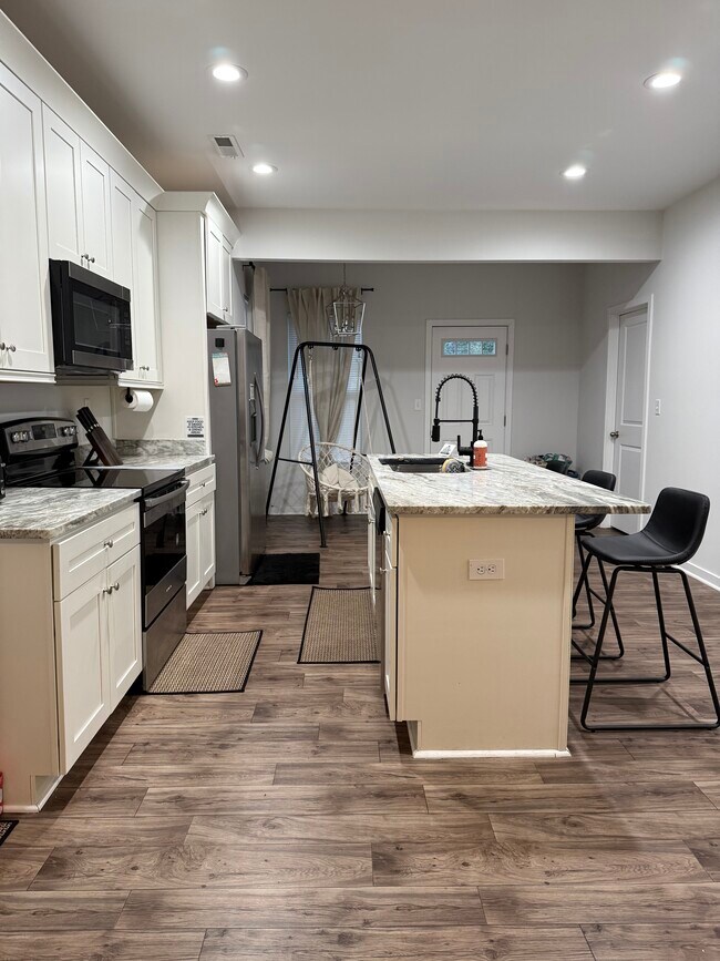 Foto del edificio - 2606 Middle Ave