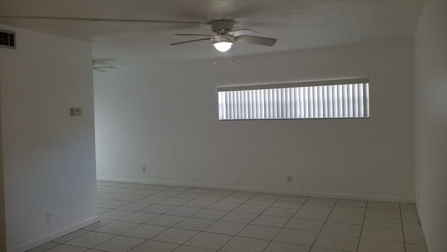 Foto del edificio - 6033 SW 35th St