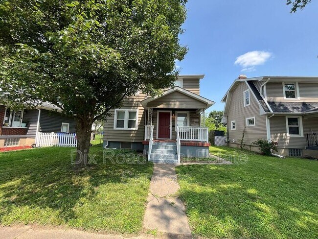 Building Photo - 2556 Freeman Ave