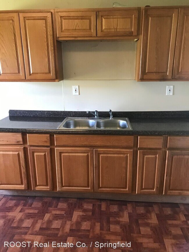 Foto del edificio - 3 br, 1 bath House - 452 S Kenton St
