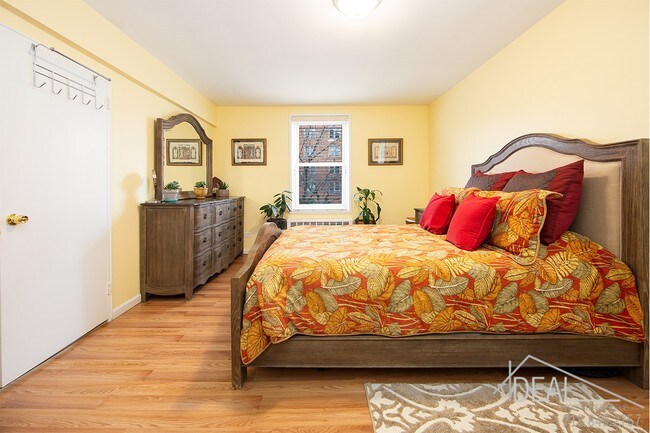 Building Photo - 9411 Shore Road #1BR