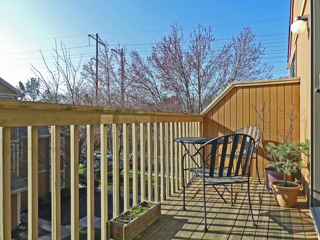 165 Essex Ave Unit 104, Metuchen, NJ 08840 Condo for Rent in Metuchen