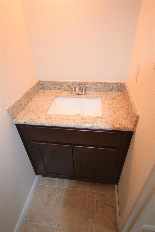 Building Photo - 5634 Birchmont Dr