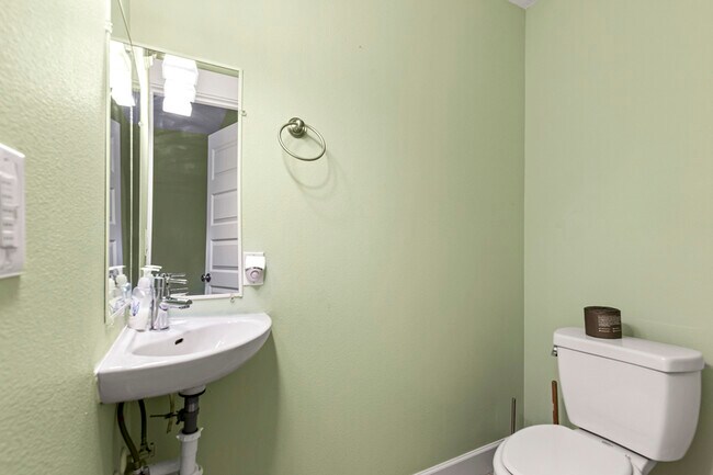Foto del edificio - 230 SW Woods St