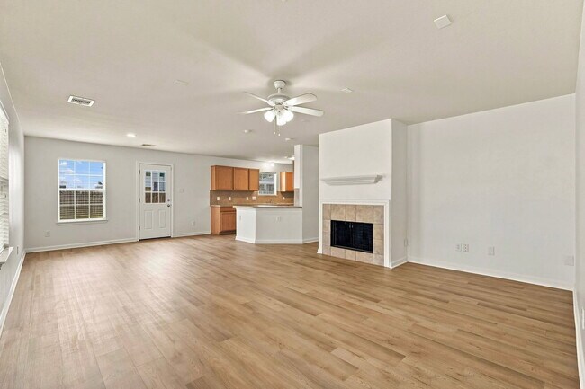 Foto del edificio - 2703 Skyview Glen Ct