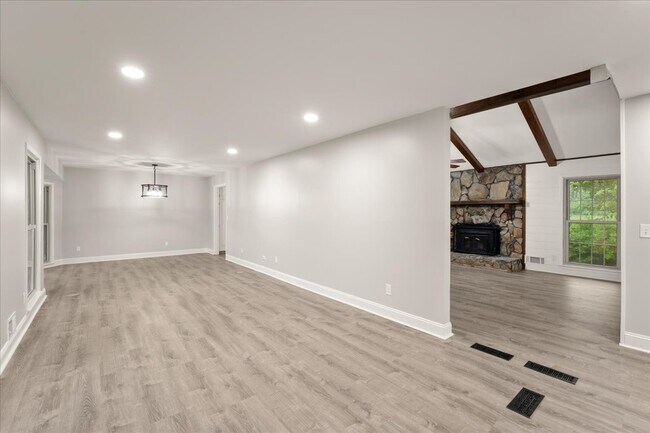 Building Photo - 3410 Jiles Rd NW