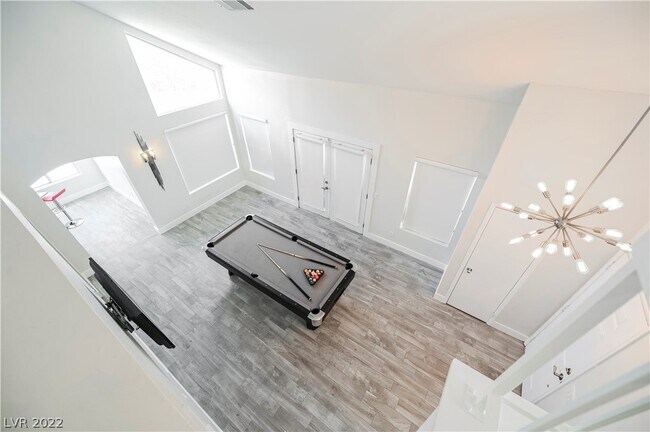 Building Photo - 9604 Pacific View Dr