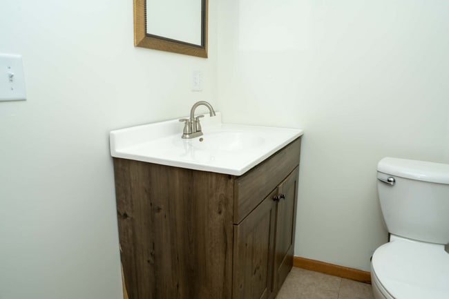 Building Photo - 1180 Lincoln Ct