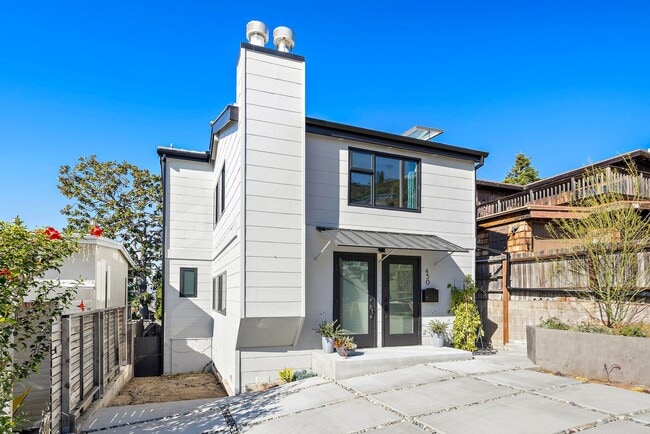 Building Photo - Woods Cove Ocean View Apartment