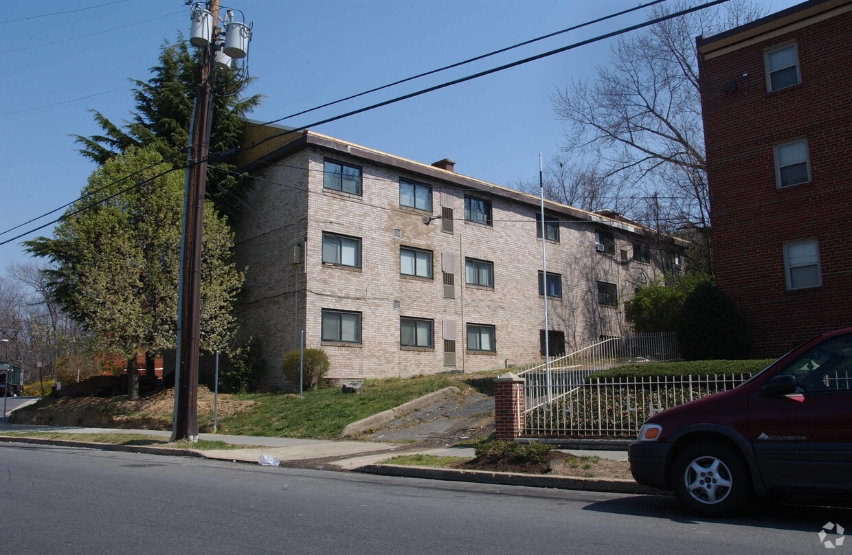 4180 Livingston Rd SE, Washington, DC 20032 Apartments in Washington