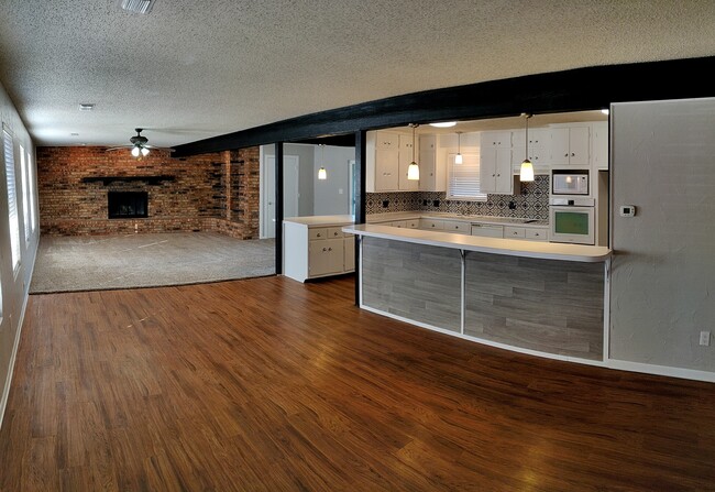 Foto del edificio - 4806 Lindale Dr