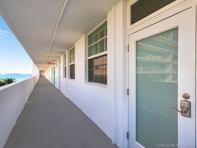 Building Photo - 301 Ocean Dr