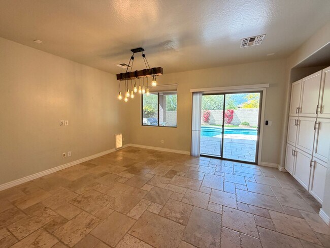 Foto del edificio - Gorgeous 4Bdm 2.5Ba Anthem Home with a Pool!