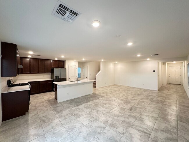 Building Photo - Cassia Patrick & Cimarron