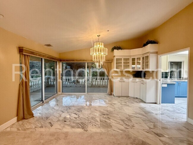 Foto del edificio - 4204 Explorer Ct