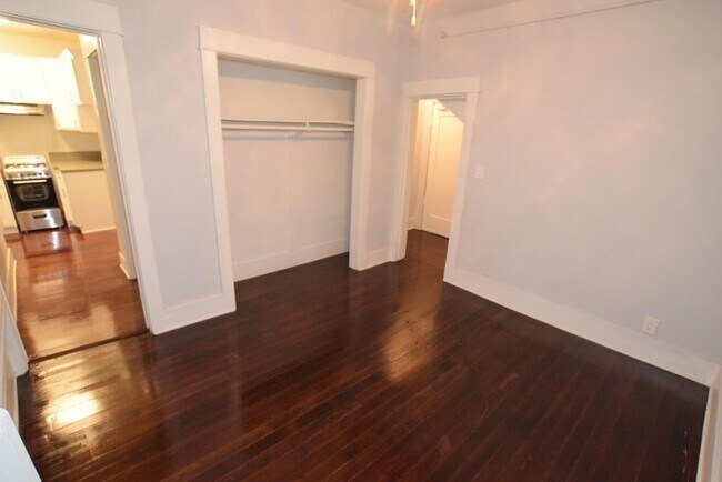 Building Photo - 667 S Carondelet St Los Angeles CA 90057