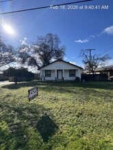 Building Photo - 303 Riverside Dr