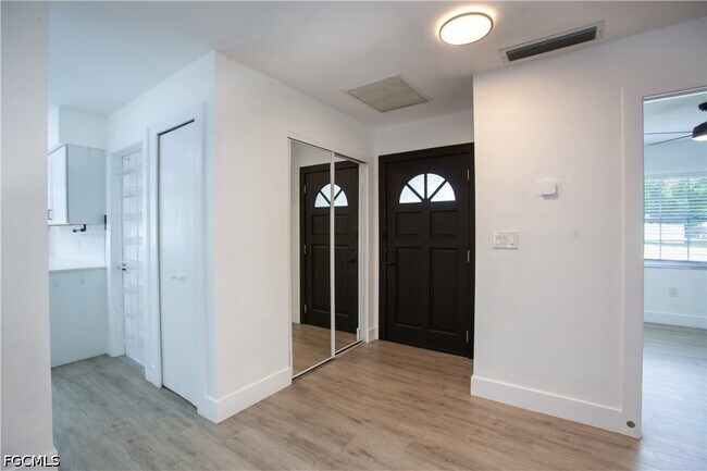 Foto del edificio - 18165 Baruch Dr