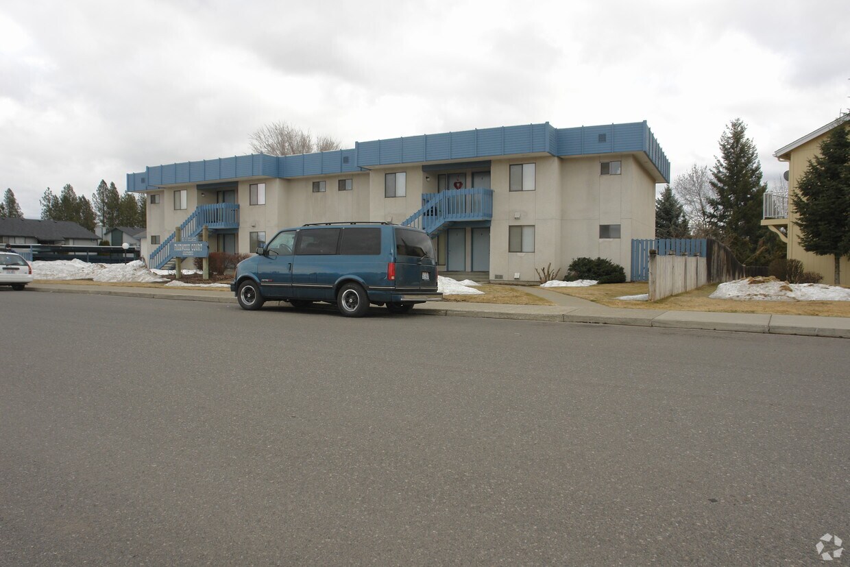 427 W Bellwood Dr, Spokane, WA 99218 Apartments Spokane, WA