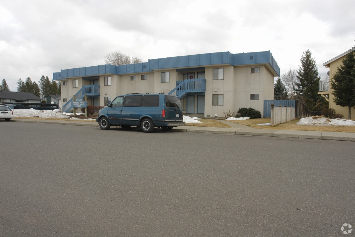 Fairwood Court Apartments Apartments in Spokane WA Apartments com Fairwood Court Apartments Apartments in Spokane WA Apartments com