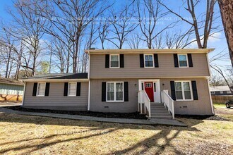 Building Photo - 841 Sugar Creek Way SE