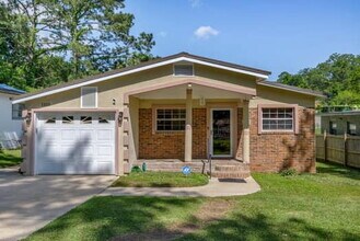 Building Photo - 1103 Calloway St