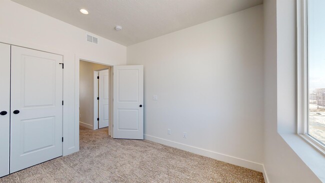 Building Photo - 1774 N 510 W