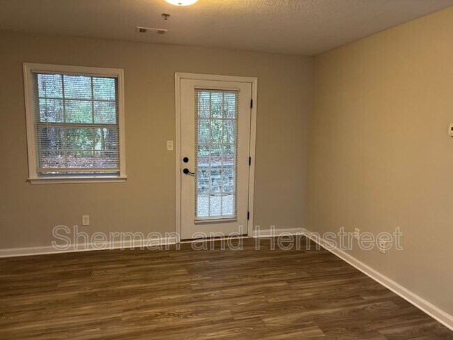 Foto del edificio - 3301 London Ct SW