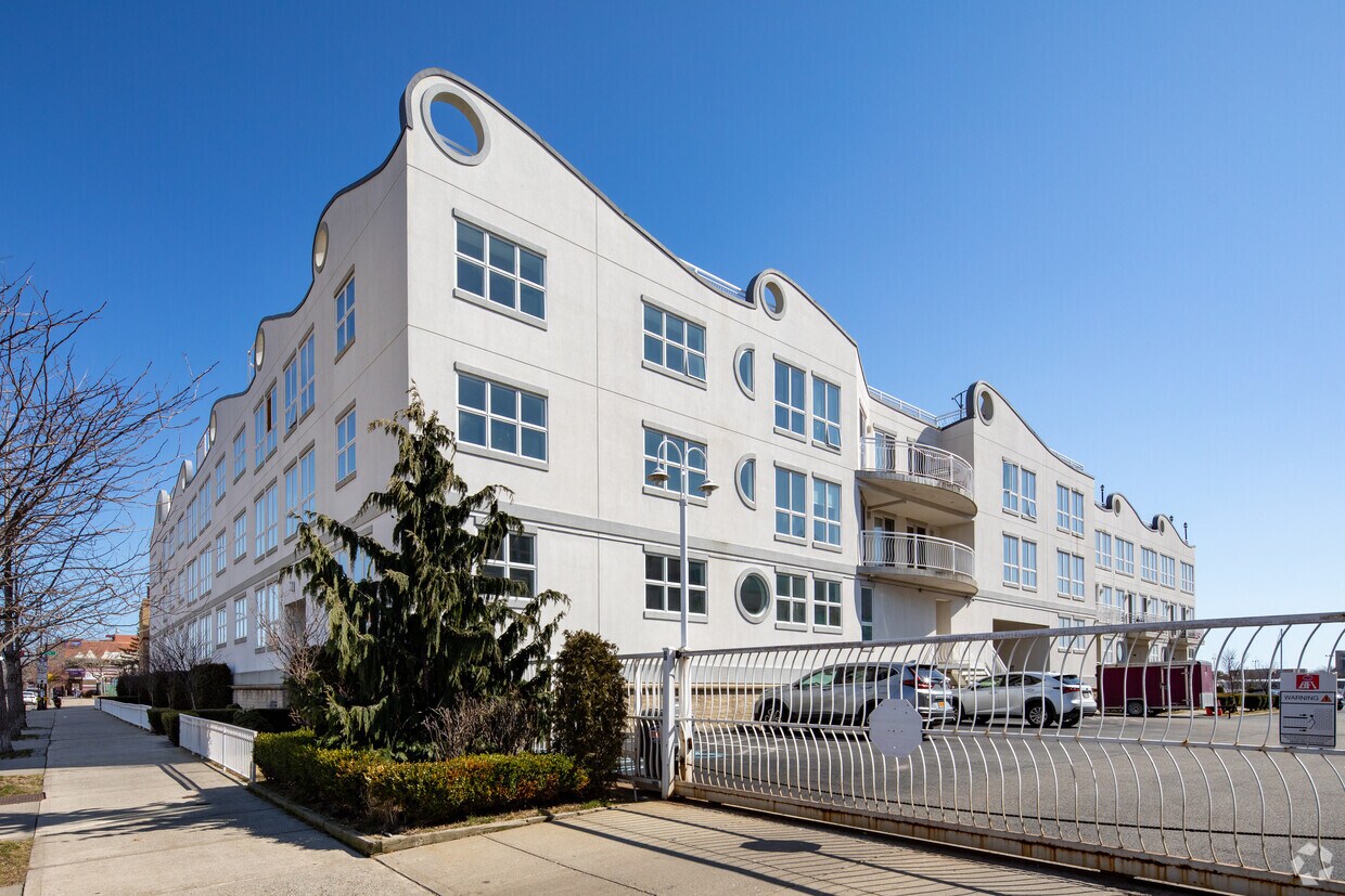 The Breakers at Sheepshead Bay Condominium Apartments in Brooklyn, NY