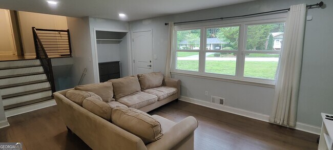 Foto del edificio - 2752 Arrowood Dr