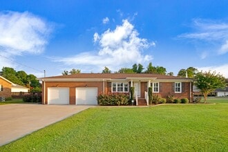 Building Photo - 604 E Patetown Rd