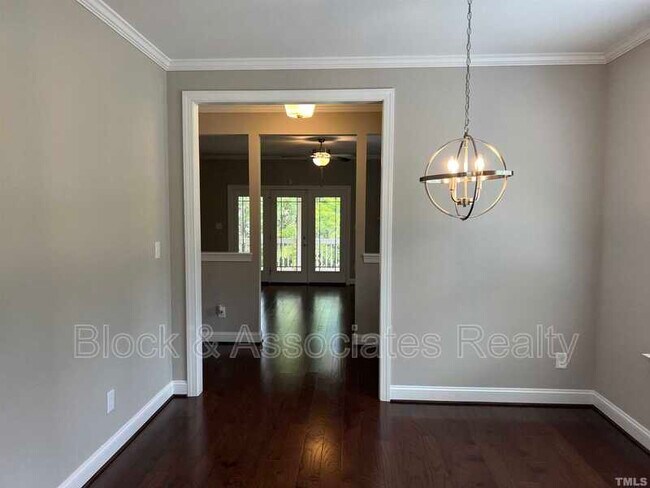 Building Photo - 555 Mariah Towns Way