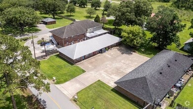 Building Photo - 5135 Choctaw Rd