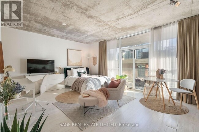 Building Photo - 478 King St W